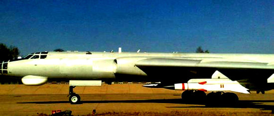 轰六-G挂载鹰击-12超音速反舰导弹