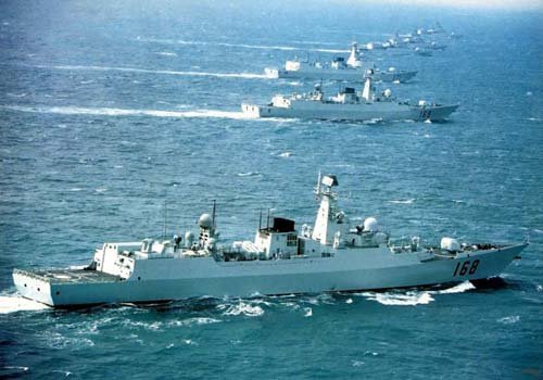 中国海军南海舰队新型战舰群海上编队