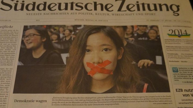 《南德日報》刊登照片，認為香港贏得權利，中國才有希望。