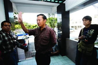 □泰國警方負責刑偵事務的副總監批西（音譯）少將正在接受晨報記者獨家專訪